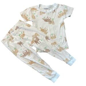 Burt's Bees White Kids Pajama Set with cute horse Print size 2T